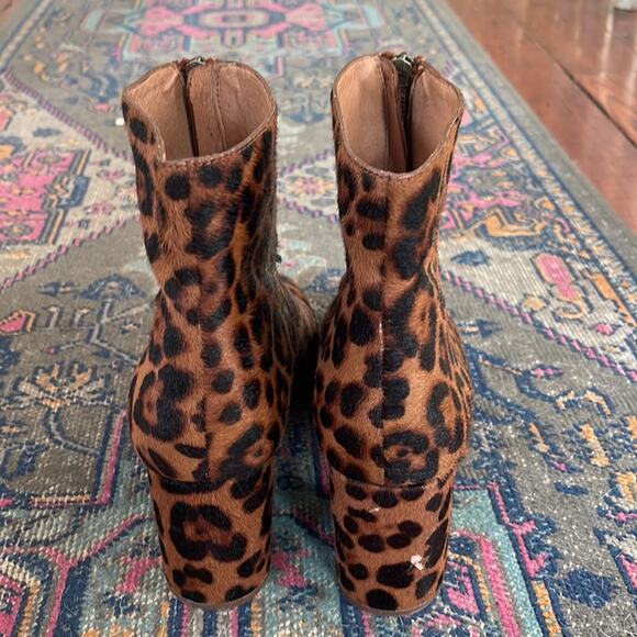 Madewell Amalia leather calf hair leopard print front zip heeled ankle booties - Picture 4 of 8